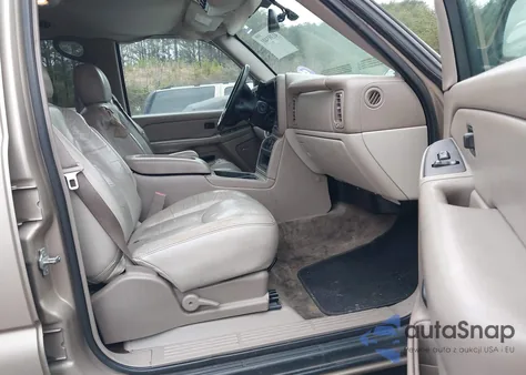 2006 Chevrolet Tahoe Ls from USA, damaged, VIN 1GNEC13T26J108252